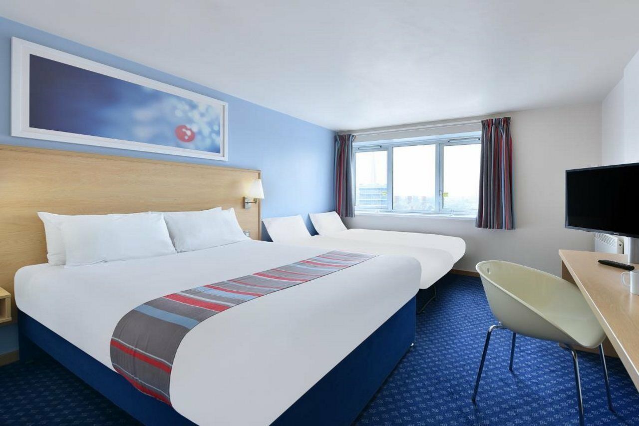 Travelodge Worcester Bagian luar foto